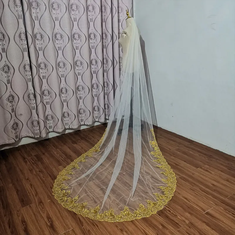 Golden charming sequin lace veil shining 2023 new cathedral wedding accessories bride with hair comb head veil