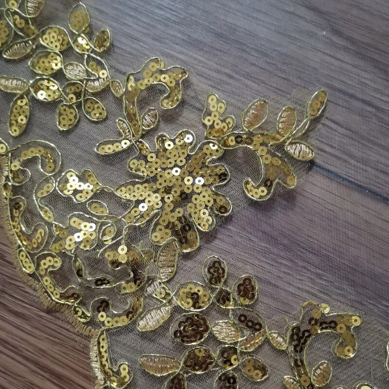 Golden charming sequin lace veil shining 2023 new cathedral wedding accessories bride with hair comb head veil