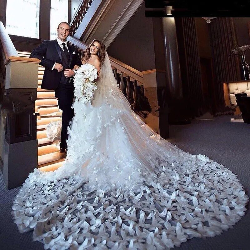 Luxury 3M 1L Wedding 3D Flowers White Ivory Veils Long Cathedral Length Bridal Free Comb Custom Made Accessories Veil
