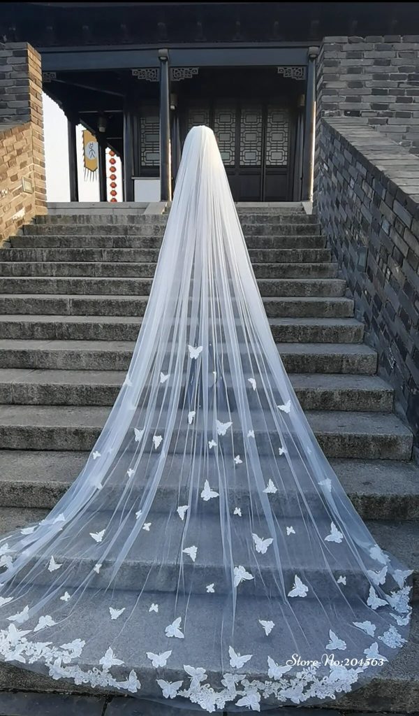 One Layer 3D Butterflies Wedding Veil Lace Veil Cathedral Bridal Veil With Steel Comb Wedding Accessories