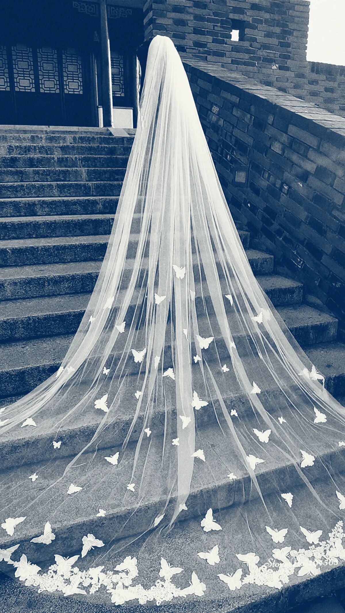 One Layer 3D Butterflies Wedding Veil Lace Veil Cathedral Bridal Veil With Steel Comb Wedding Accessories