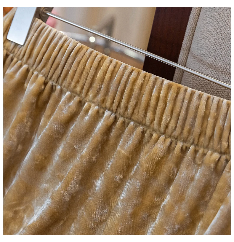 Plus Size Women's Skirts 2023 Autumn French Style Lady Retro Velvet Skirts Loose Elastic Waist Thick Female Bottom Skirt KT61