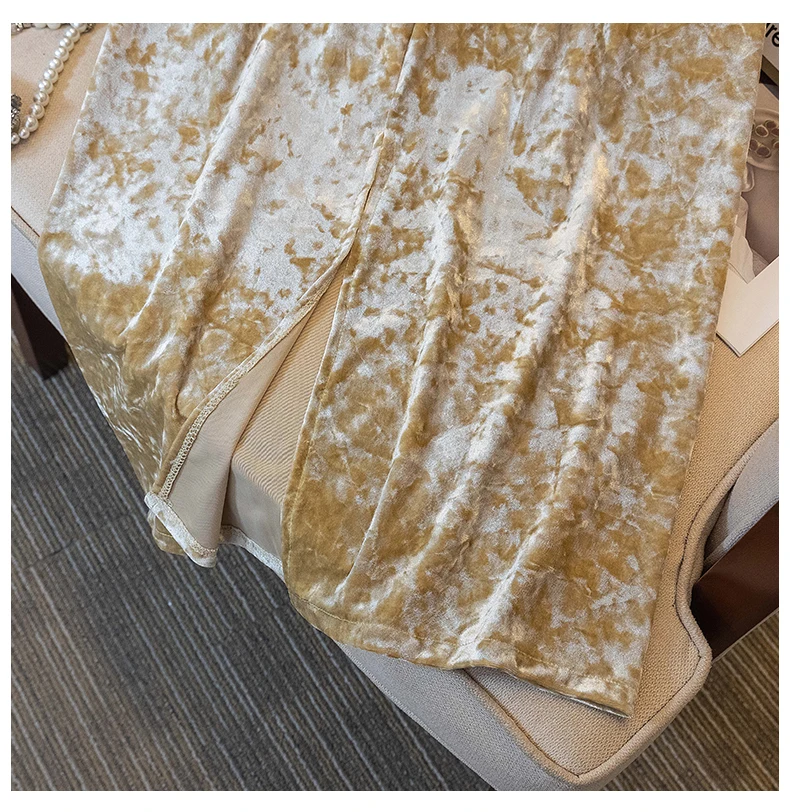 Plus Size Women's Skirts 2023 Autumn French Style Lady Retro Velvet Skirts Loose Elastic Waist Thick Female Bottom Skirt KT61