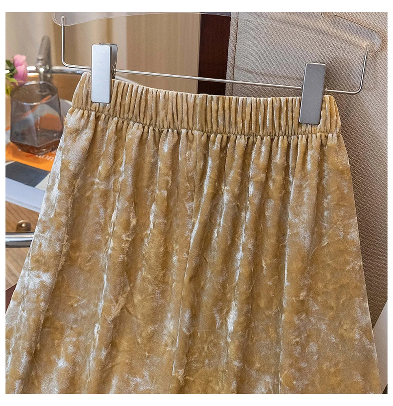 Plus Size Women's Skirts 2023 Autumn French Style Lady Retro Velvet Skirts Loose Elastic Waist Thick Female Bottom Skirt KT61