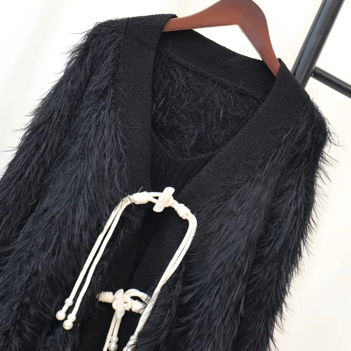 Plus Size Imitation Mink Velvet Suspender Skirt Cardigan Two-piece Set for Women 2023 Autumn and Winter New Sweater Suit Skirt Plus Size Imitation Mink Velvet Suspender Skirt Cardigan Two-piece Set for Women 2023 Autumn and Winter New Sweater Suit Skirt