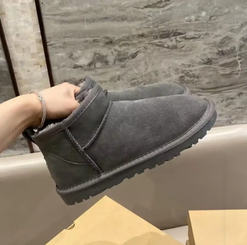 Luxury Women Tazz Mini Snow Boot Winter Casual Ankles Sheepskin Warm Designer Short Boots Fashion Flat Bottom Platform Slippers